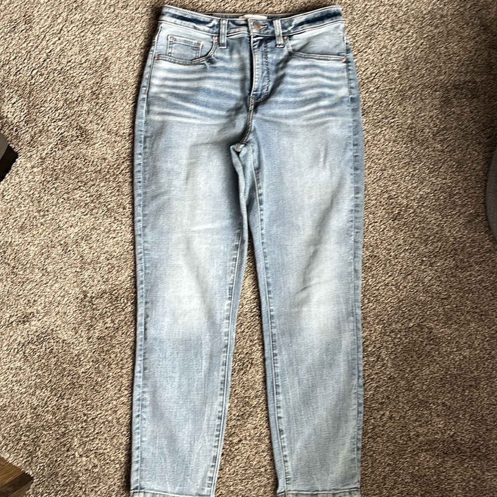 NWT BKE ELLIE HIGH RISE MOM JEAN